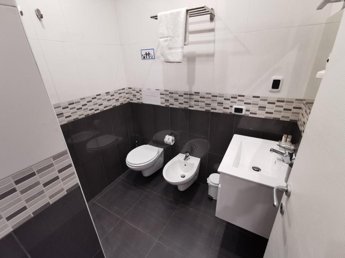 Soave Rooms Napels Buitenkant foto